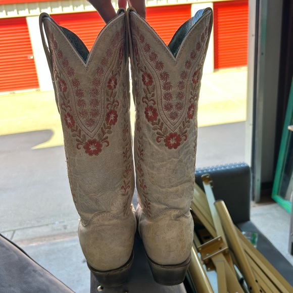 Corral white embroidered boots - Picture 6 of 6